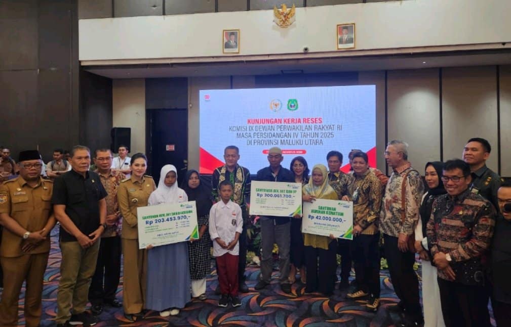 BPJS Ketenagakerjaan Serahkan Santunan Jaminan Sosial Ketenagakerjaan dan Beasiswa kepada Pekerja dan Anak Ahli Waris