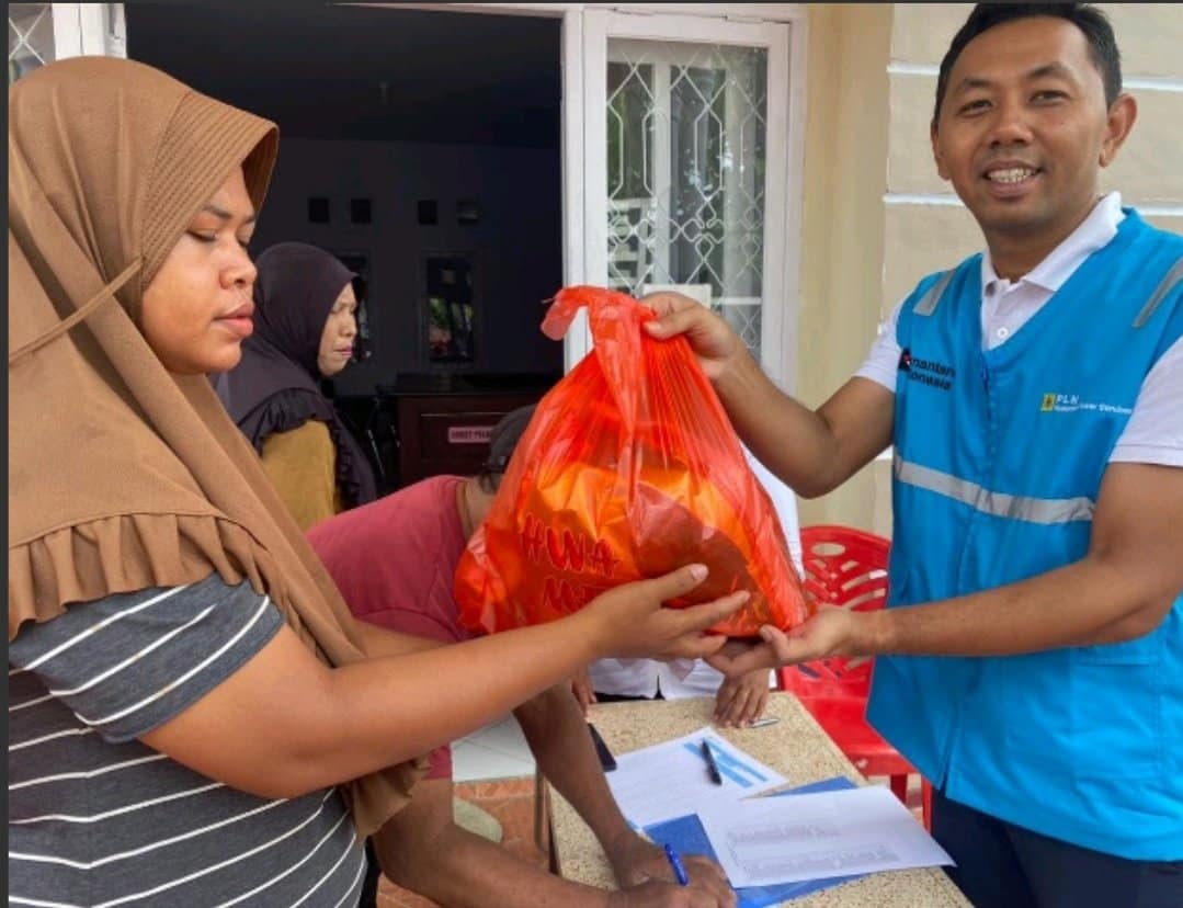 Wujud Kepedulian Sosial, PLTU Tidore Kembali Berbagi Sembako kepada Masyarakat Rum Balibunga