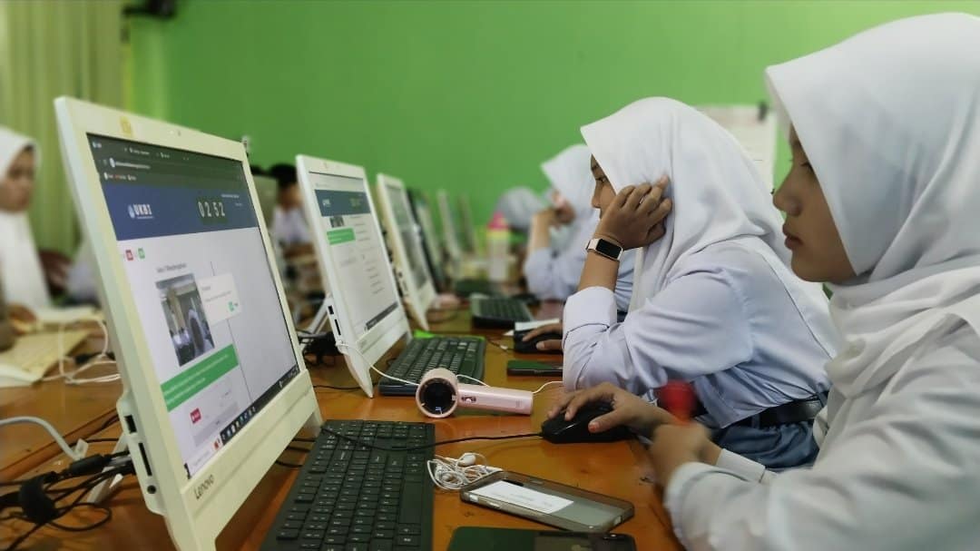 Semangat Berbahasa Indonesia: UKBI Jangkau SMP dan SMA di Kota Ternate