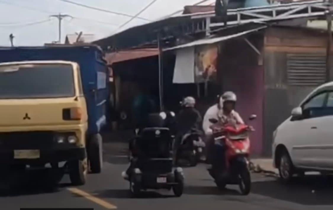 DEC351BC-4022-4B90-94D1-297ADB0CACED