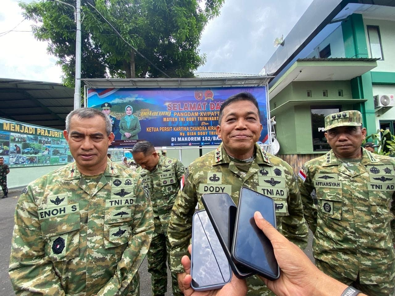 e1ed4a35-89c8-4daa-b9f9-da880f993423