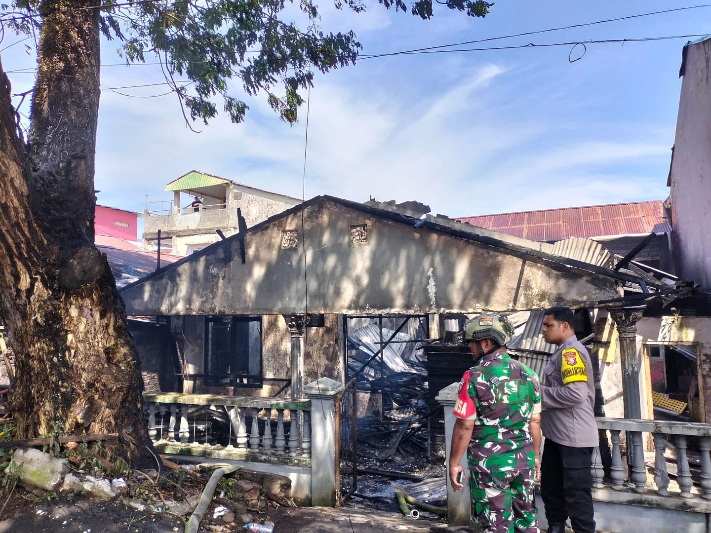 Rumah Penyimpanan Barang Dekorasi di BTN Dilahap si Jago Merah