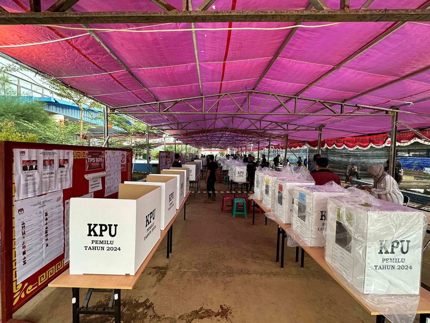 12.841 Karyawan Harita Nickel Salurkan Hak Pilih di 44 TPS Khusus Perusahaan