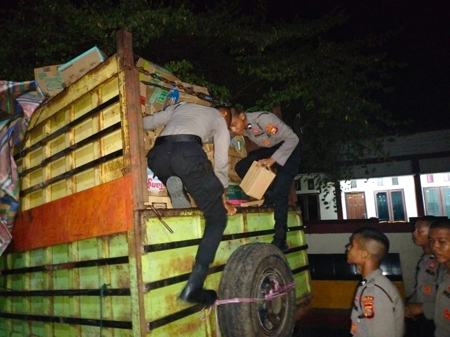 Sopir Pengangkut Cap Tikus Diamankan Polisi