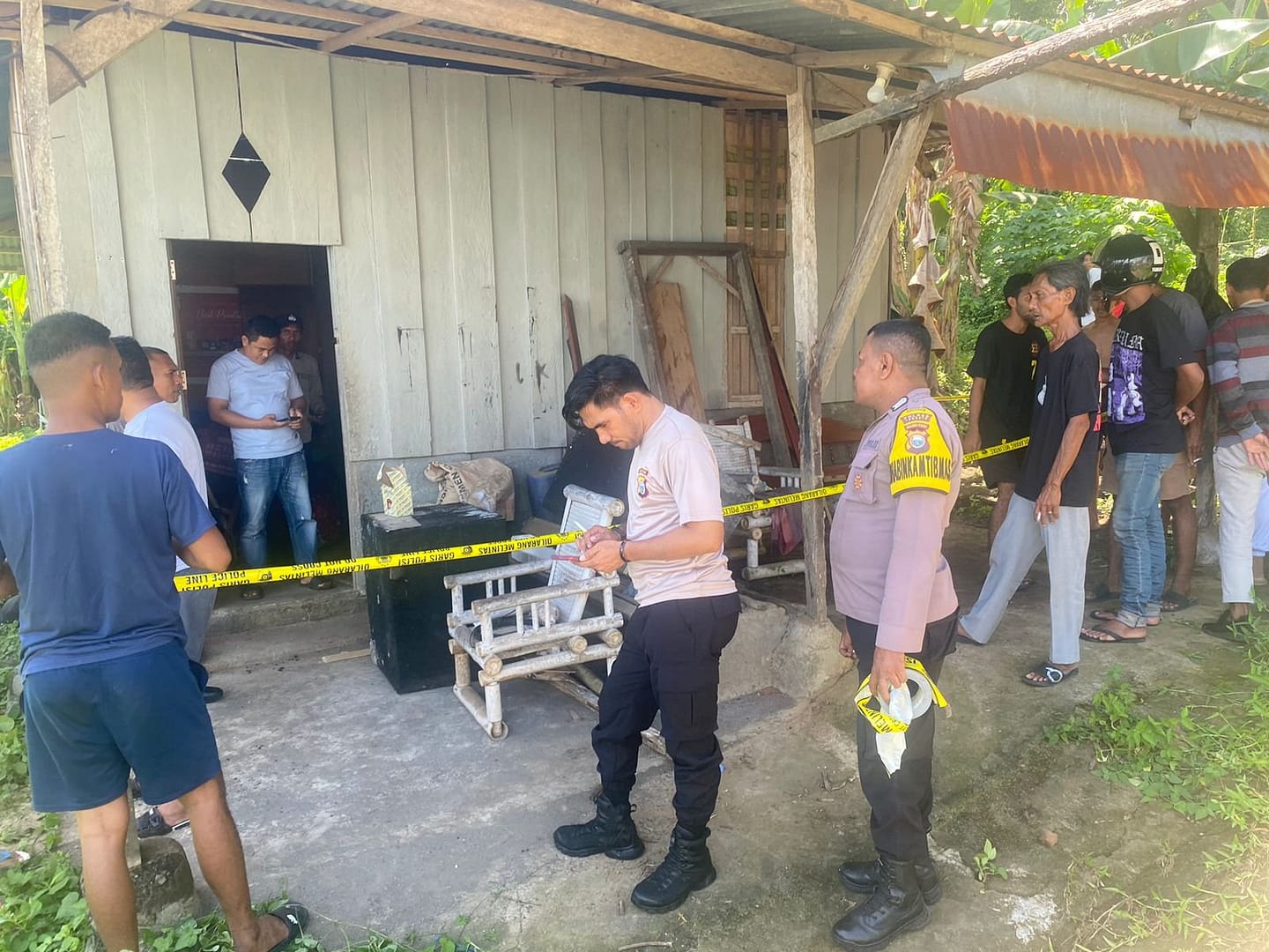 Status WhatsApp Tukang Ojek Sebelum Gantung Diri