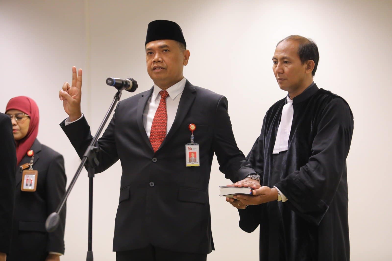 Kepala OJK SulutGoMalut Dijabat Robert H.P. Sianipar.