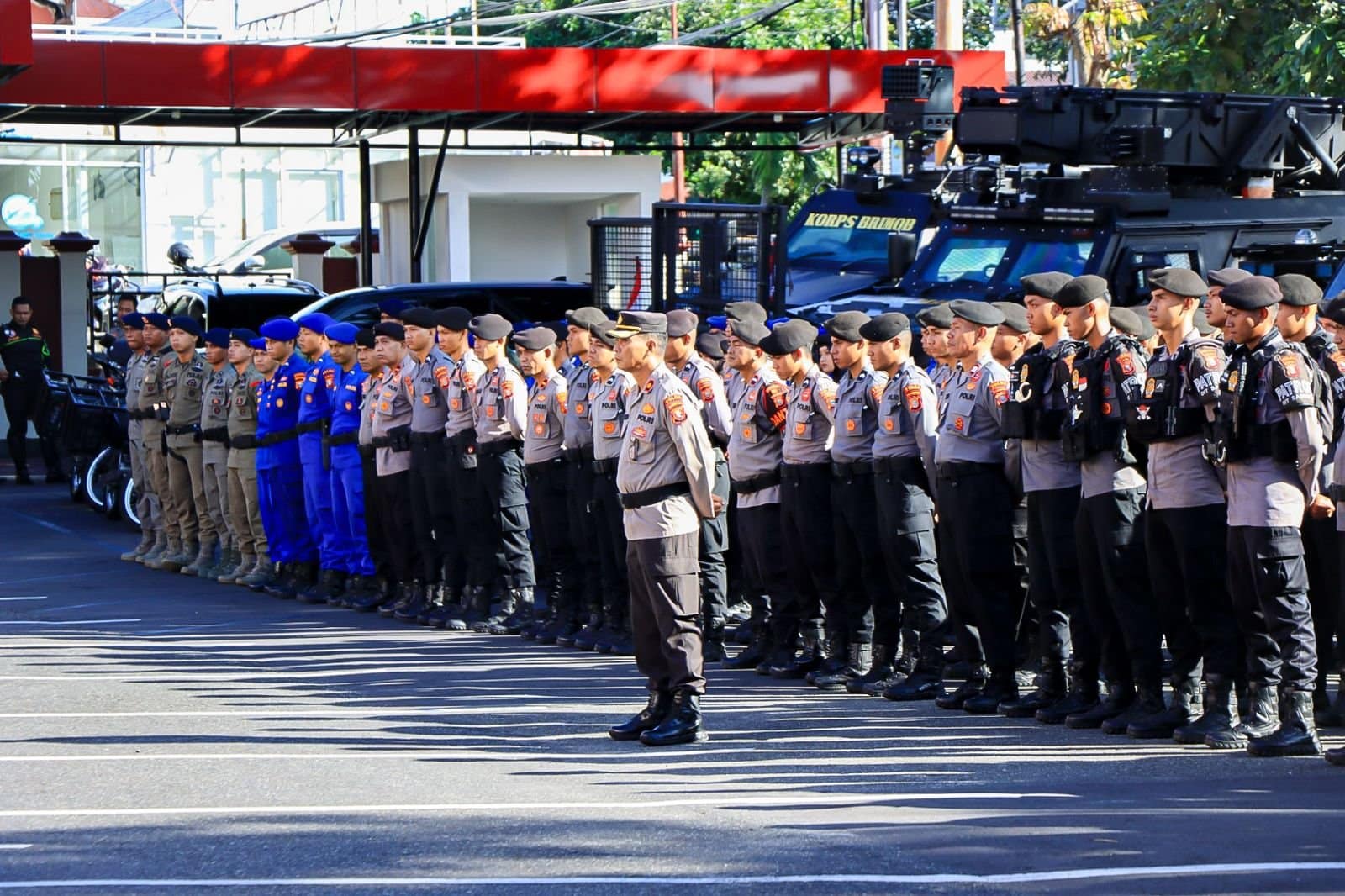 B95E2BEB-8D3E-44B4-B52D-9B6680747E06