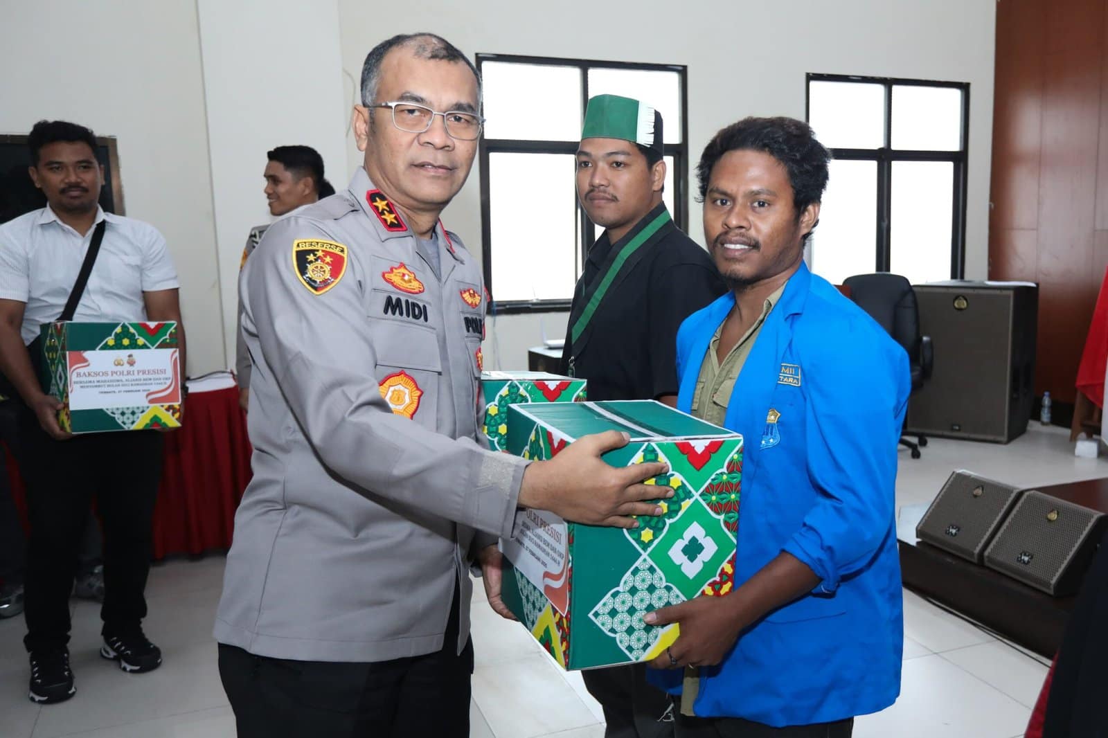 Sambut Ramadan, Kapolda Malut Hadiri Baksos Polri Presisi Bersama BEM dan OKP