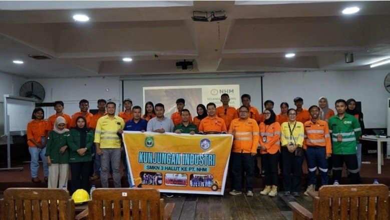 Belasan Siswa dan Guru di Halut Dapat Pengembangan SDM dari NHM