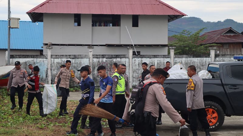 Gerakan Indonesia Asri di Halmahera Timur Dipimpin Kapolres